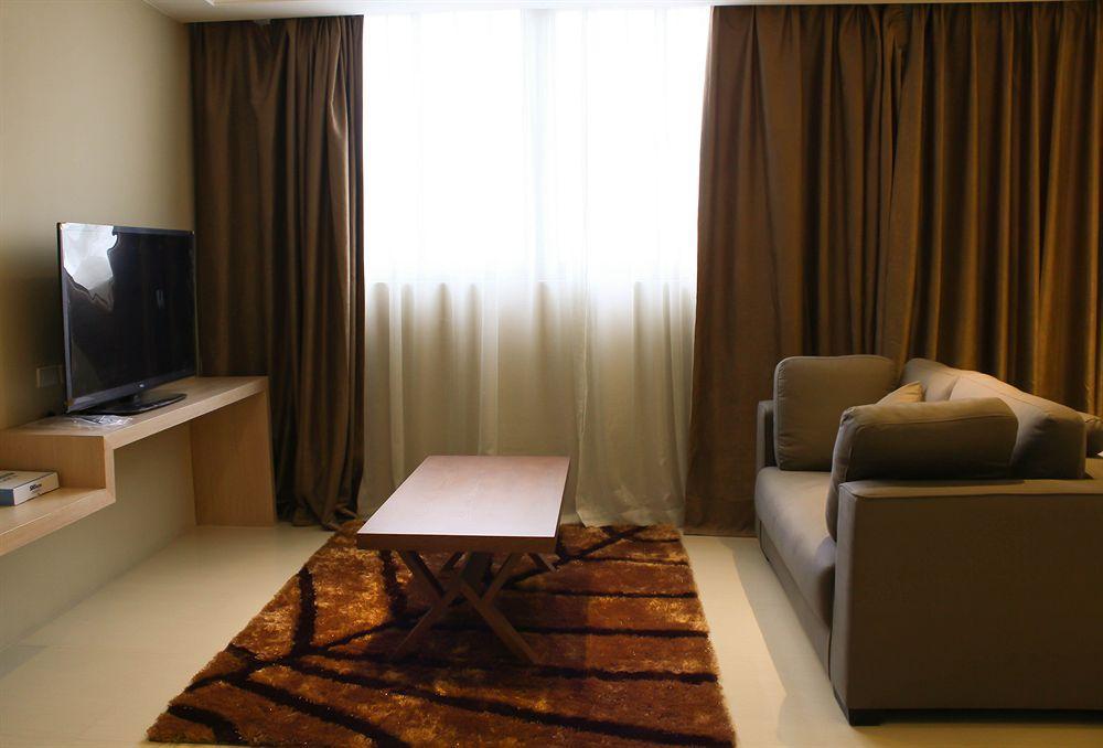 Dela Chambre Hotel مانيلا المظهر الخارجي الصورة